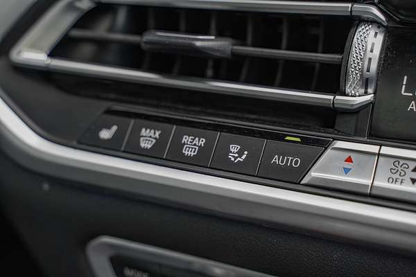 2020 BMW X5 M50i Pure G05