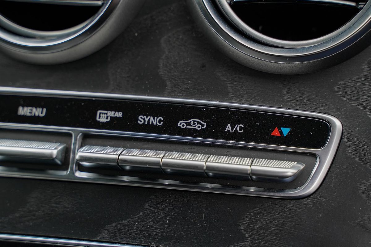 2018 Mercedes-Benz C-Class C300 A205