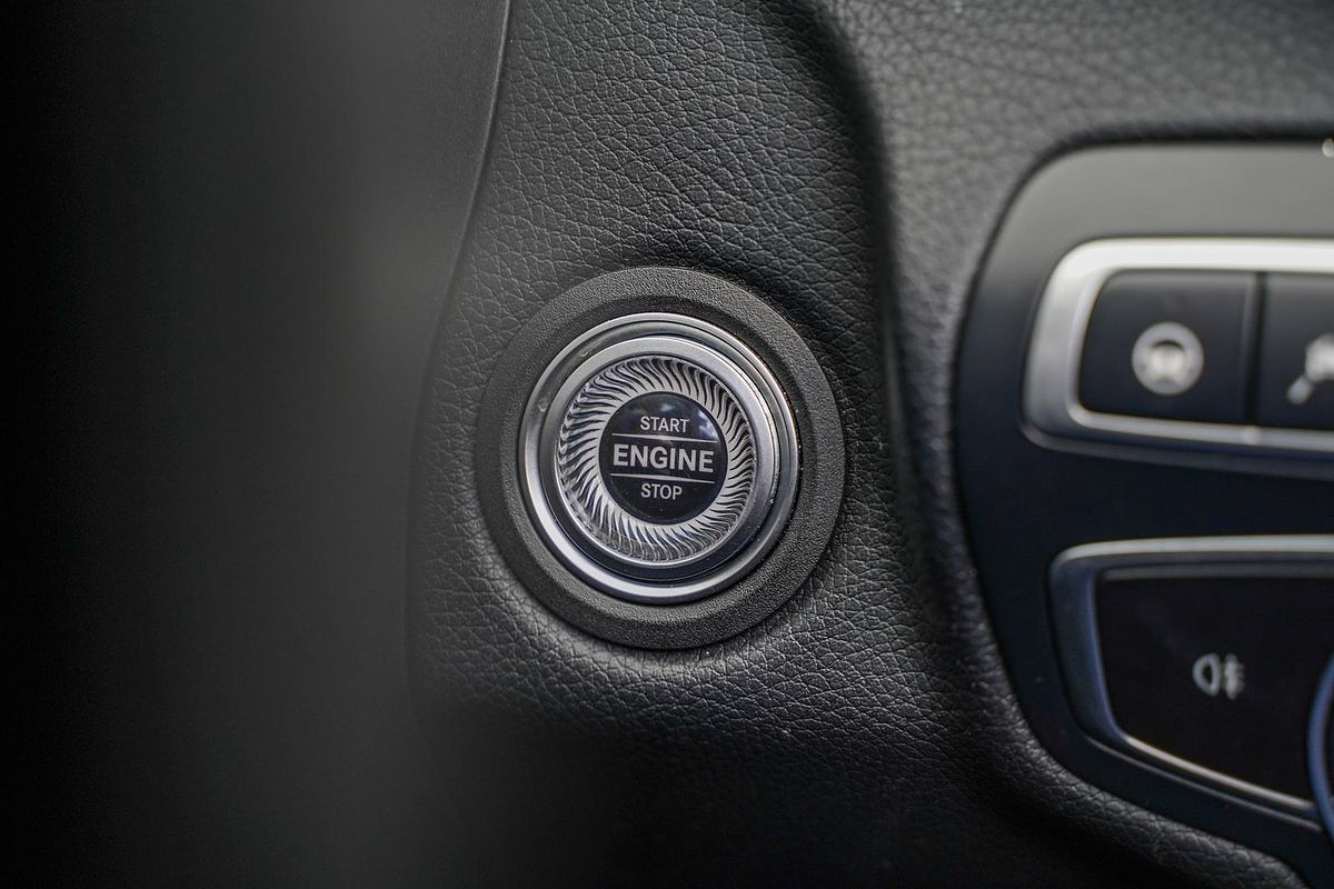 2018 Mercedes-Benz C-Class C300 A205