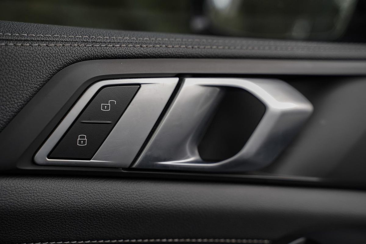 2020 BMW X5 M50i Pure G05