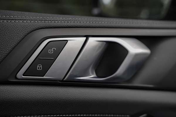2020 BMW X5 M50i Pure G05