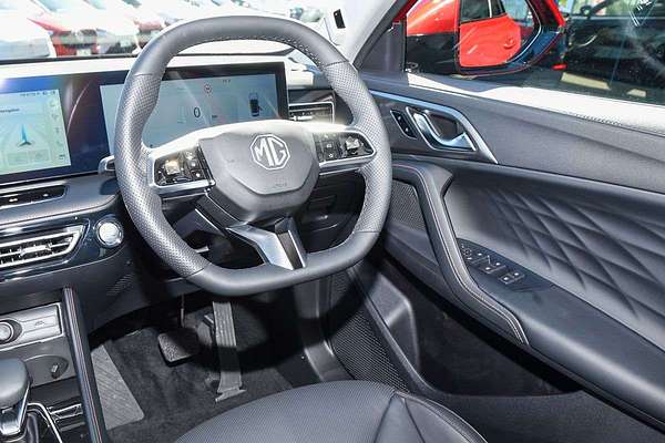 2025 MG HS Essence AS33