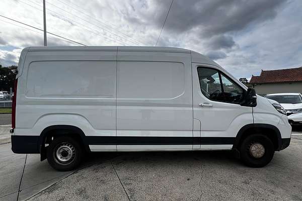 2023 LDV V80 LWB Mid Roof
