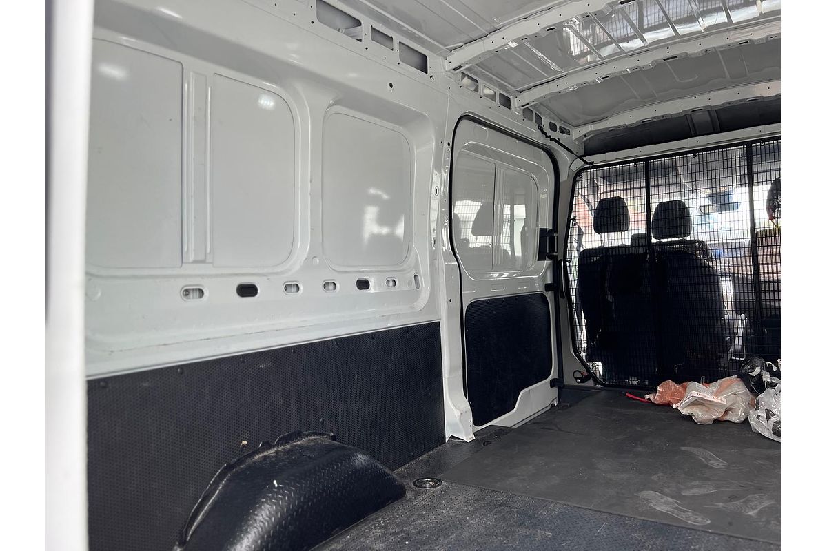 2023 LDV V80 LWB Mid Roof