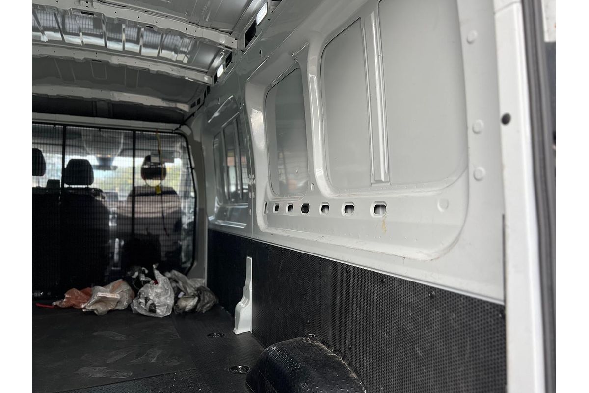 2023 LDV V80 LWB Mid Roof