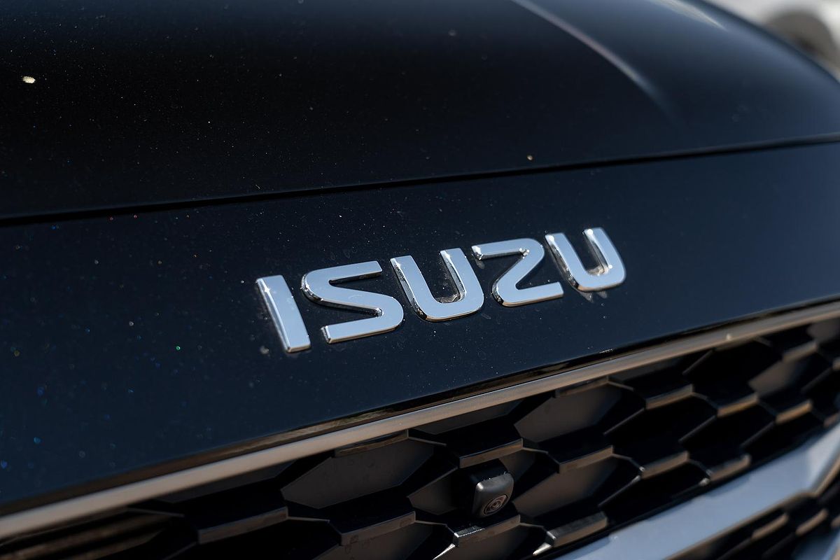 2025 Isuzu MU-X LS-T