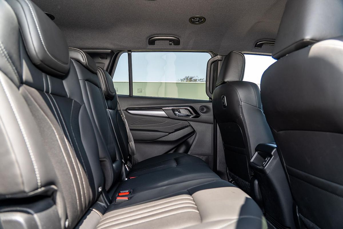 2025 Isuzu MU-X LS-T