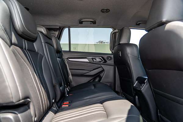 2025 Isuzu MU-X LS-T
