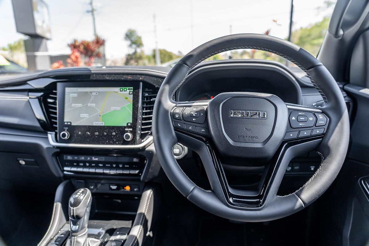 2025 Isuzu MU-X LS-T