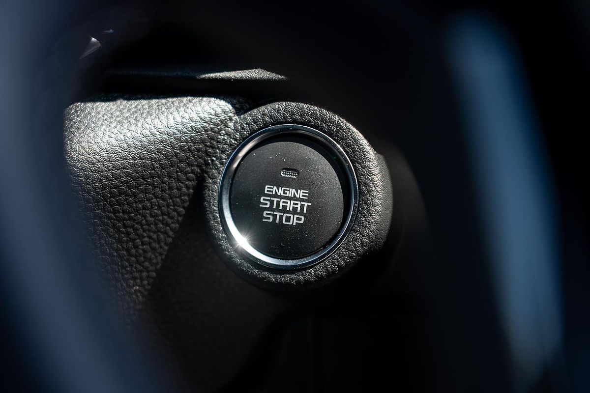2025 Isuzu MU-X LS-T