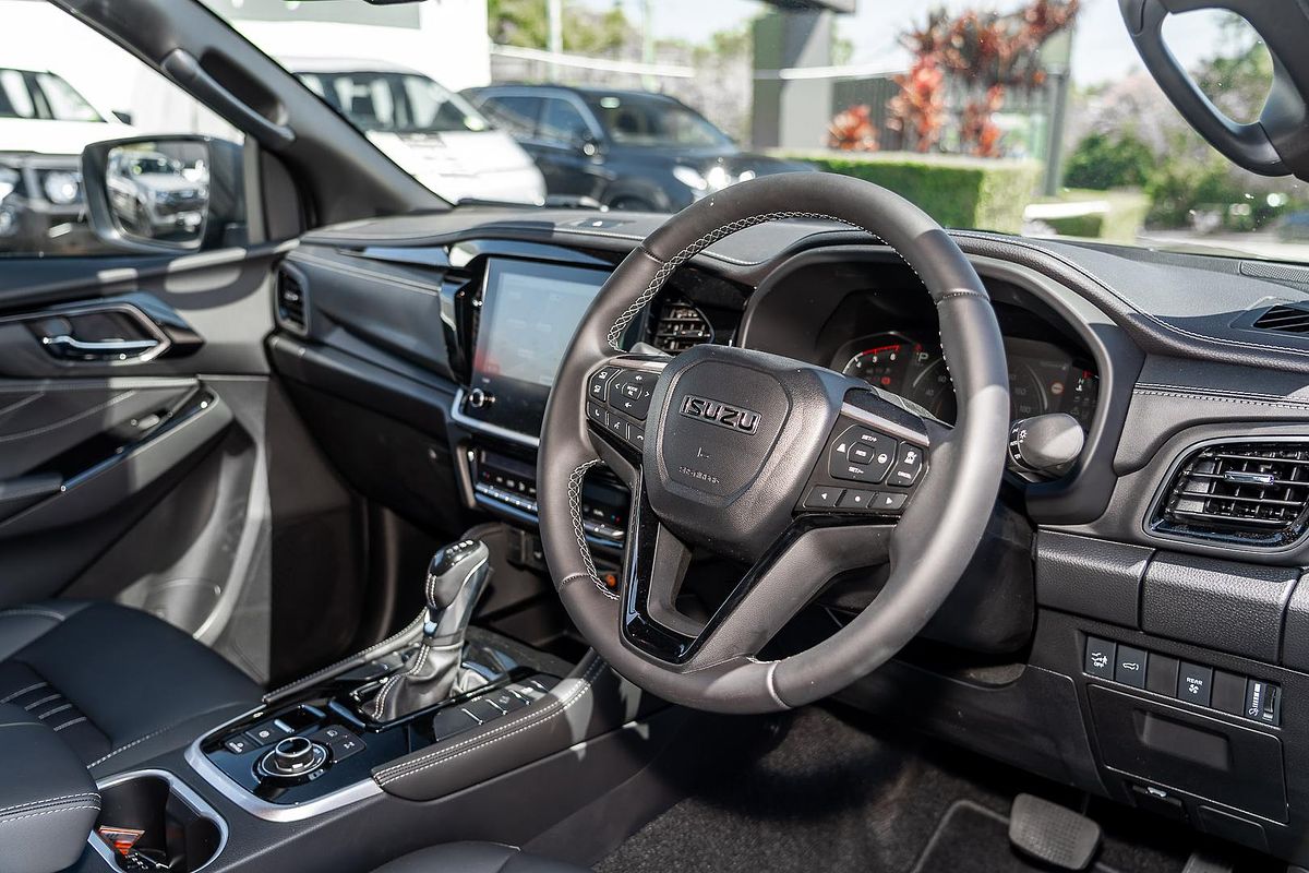 2025 Isuzu MU-X LS-T