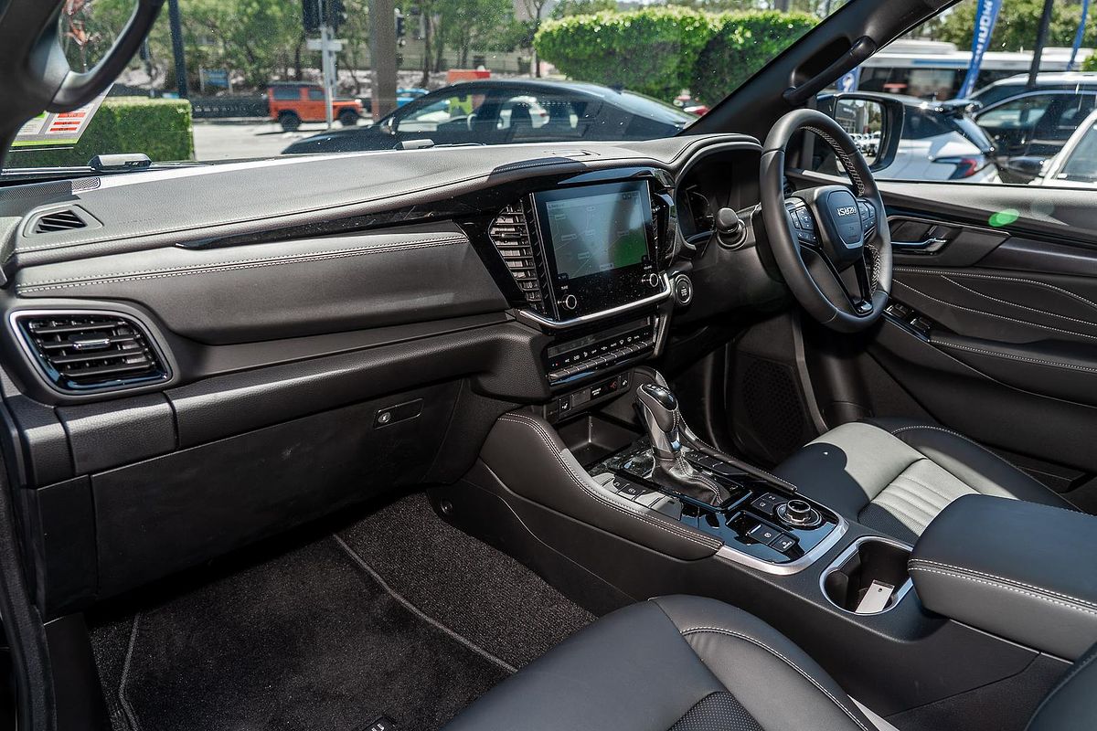 2025 Isuzu MU-X LS-T