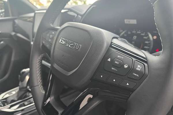 2024 Isuzu D-MAX BLADE 4X4