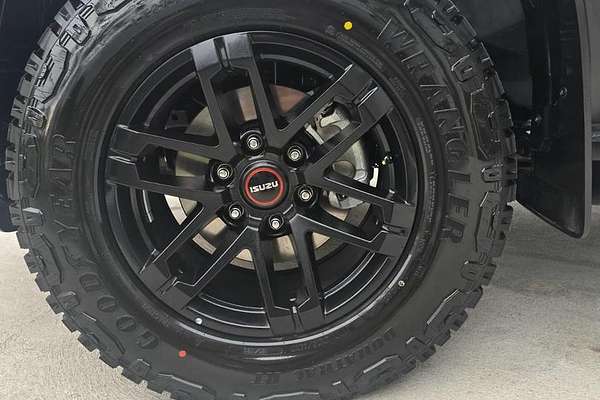 2024 Isuzu D-MAX BLADE 4X4
