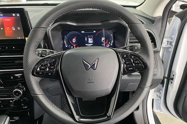 2025 Mahindra XUV3XO AX5L