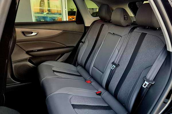 2025 MG MGS5 EV Essence 49 ZS3EM