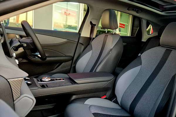 2025 MG MGS5 EV Essence 49 ZS3EM