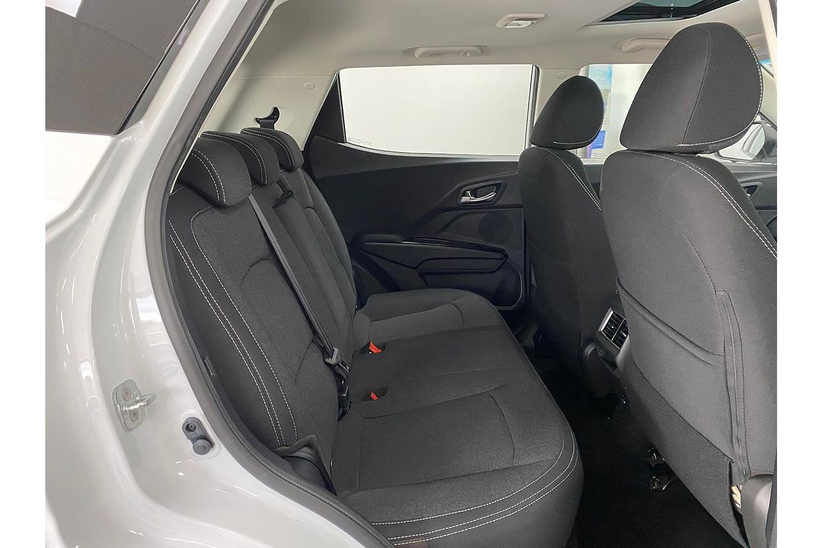 2025 Mahindra XUV3XO AX5L
