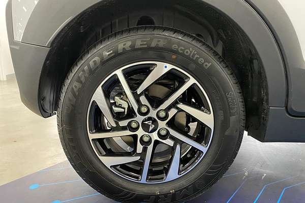 2025 Mahindra XUV3XO AX5L