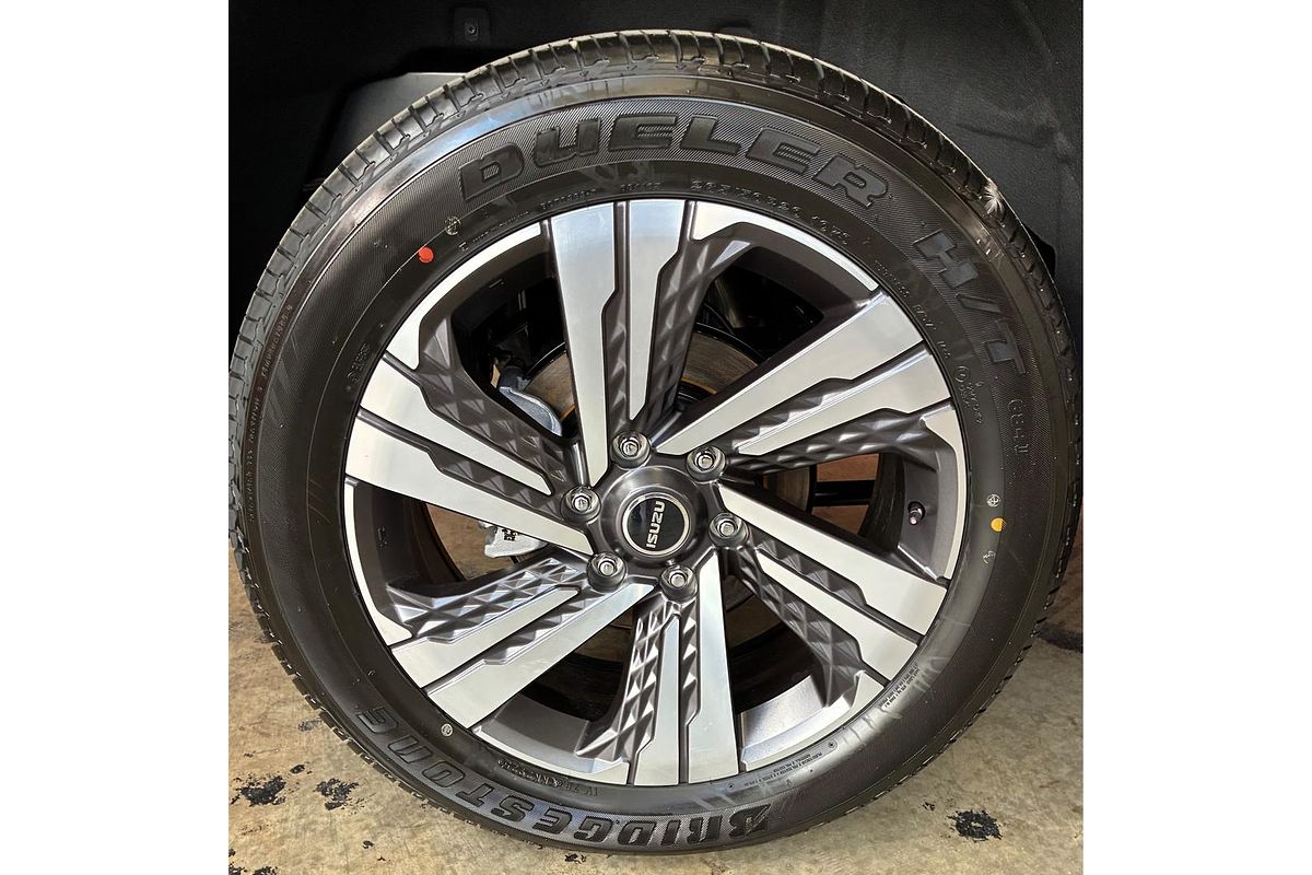 2025 Isuzu MU-X LS-T