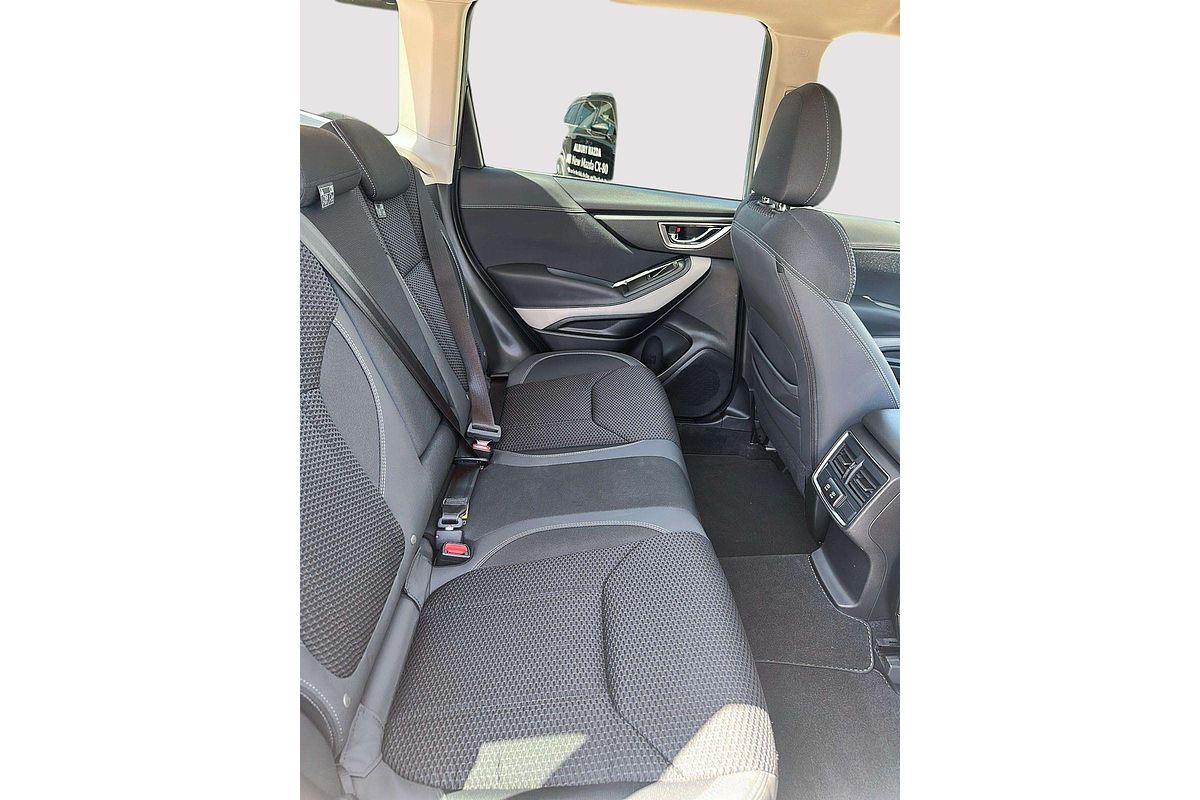 2023 Subaru Forester 2.5i Premium S5