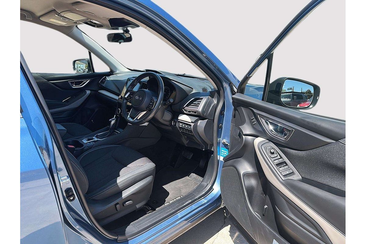 2023 Subaru Forester 2.5i Premium S5