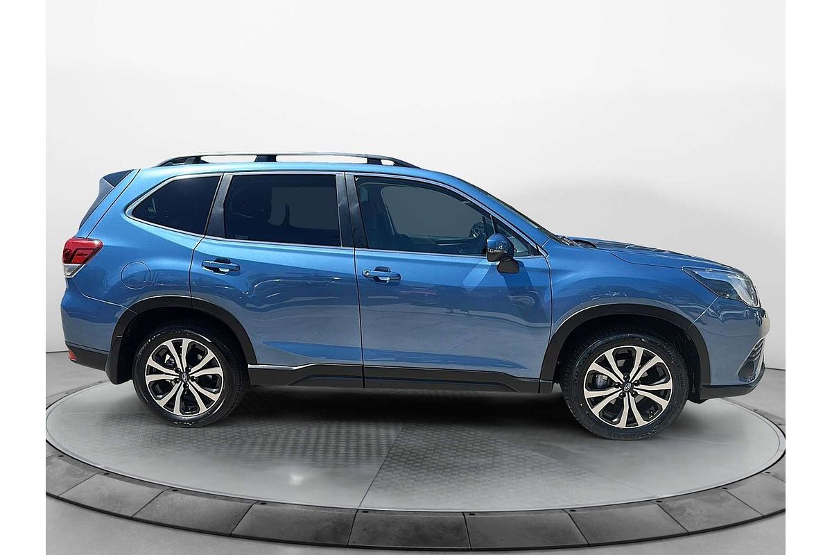 2023 Subaru Forester 2.5i Premium S5