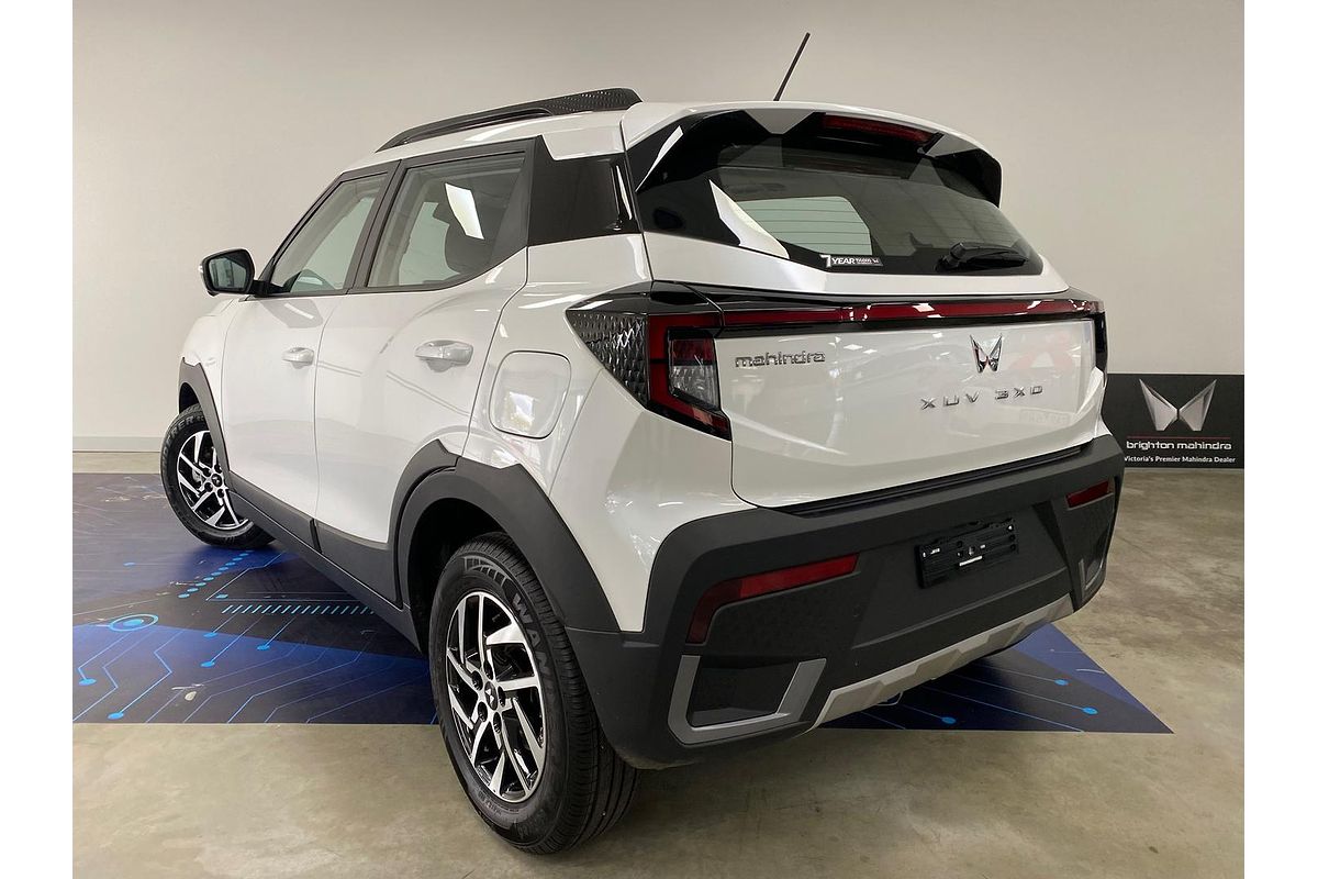 2025 Mahindra XUV3XO AX5L