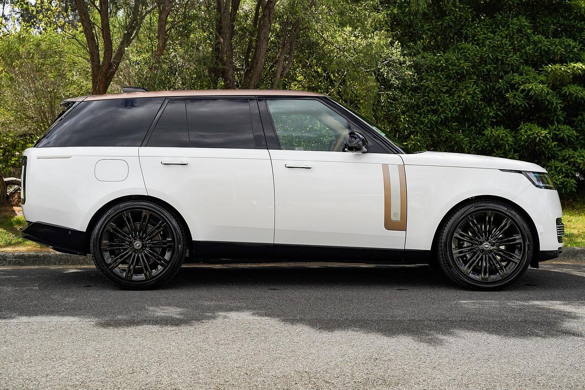 2024 Land Rover Range Rover P615 SV L460