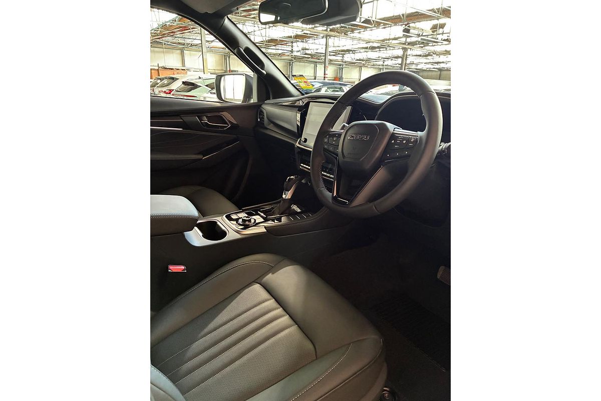 2025 Isuzu MU-X LS-T