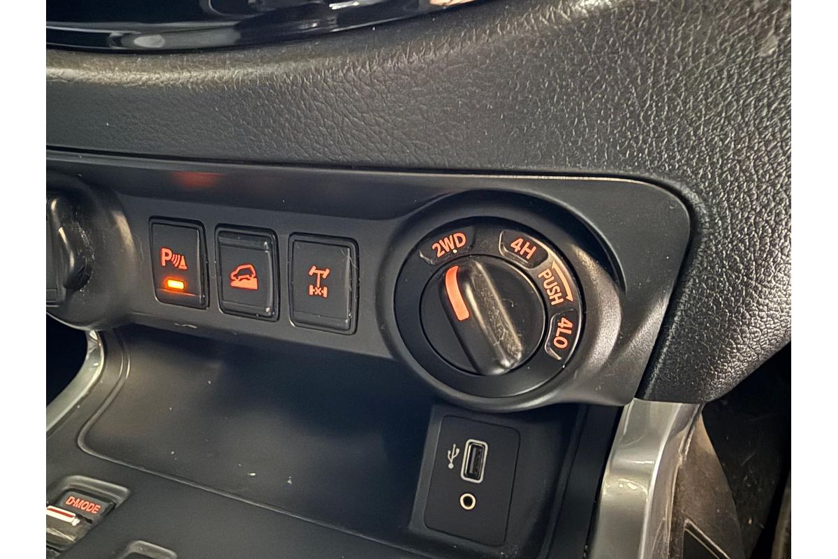 2021 Nissan Navara ST D23 4X4