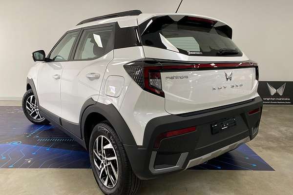 2025 Mahindra XUV3XO AX5L