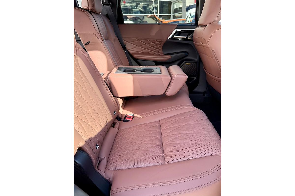 2025 Mitsubishi Outlander Exceed Tourer ZM