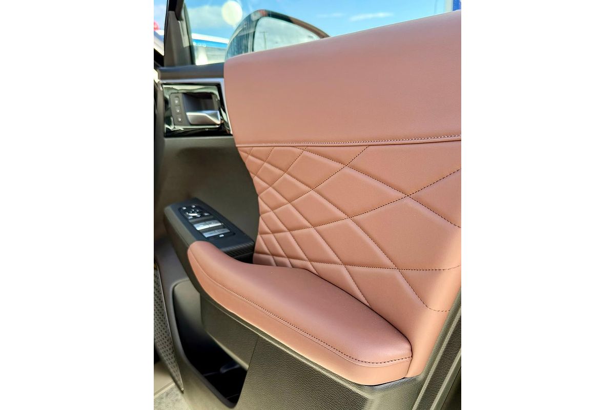 2025 Mitsubishi Outlander Exceed Tourer ZM