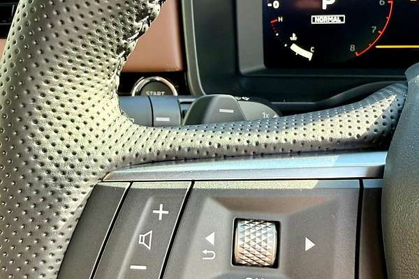 2025 Mitsubishi Outlander Exceed Tourer ZM