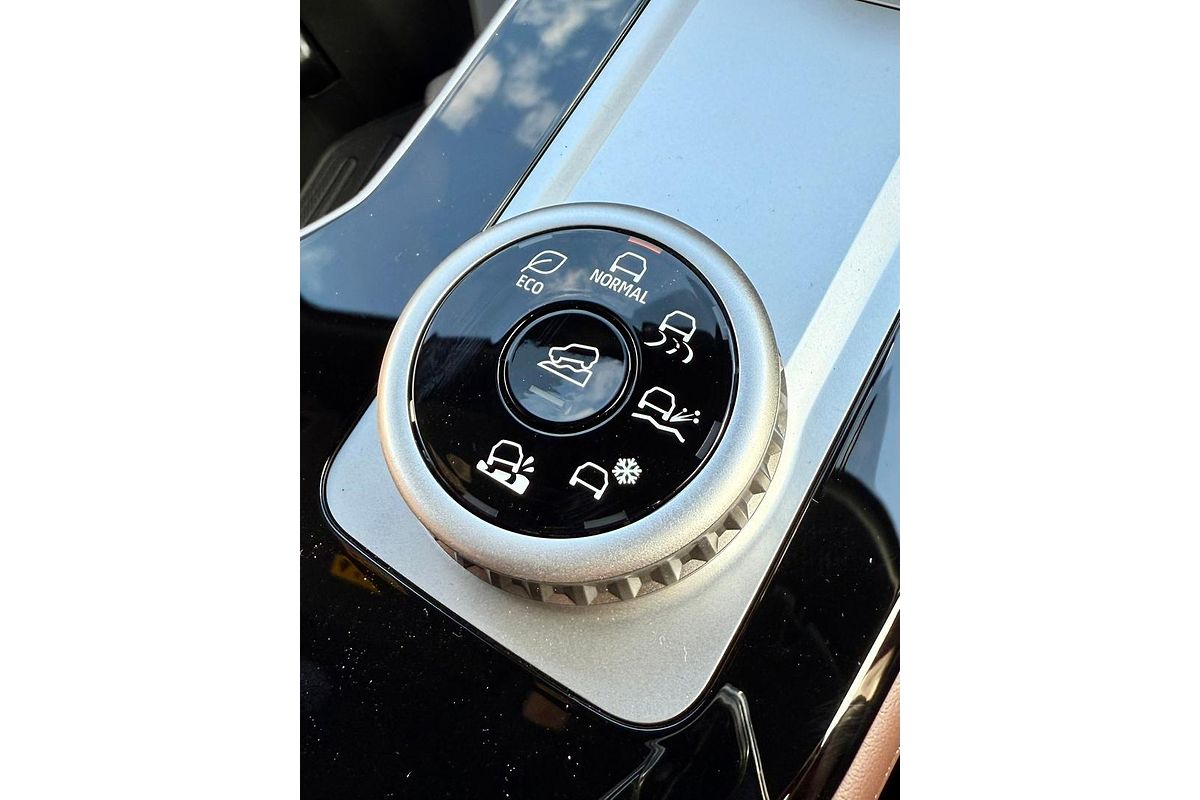 2025 Mitsubishi Outlander Exceed Tourer ZM