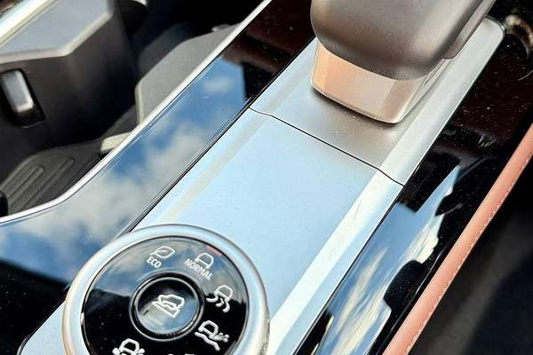 2025 Mitsubishi Outlander Exceed Tourer ZM