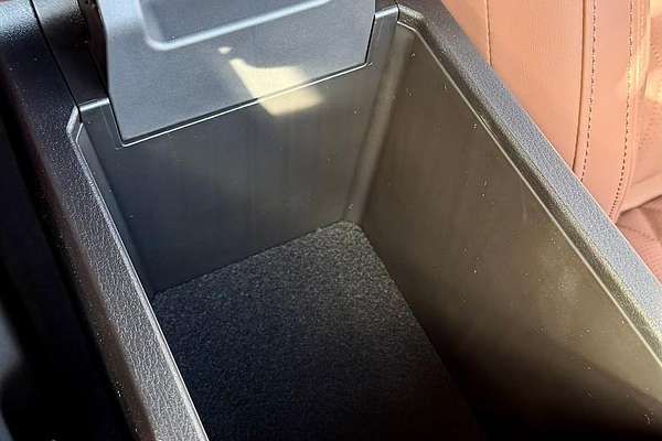 2025 Mitsubishi Outlander Exceed Tourer ZM