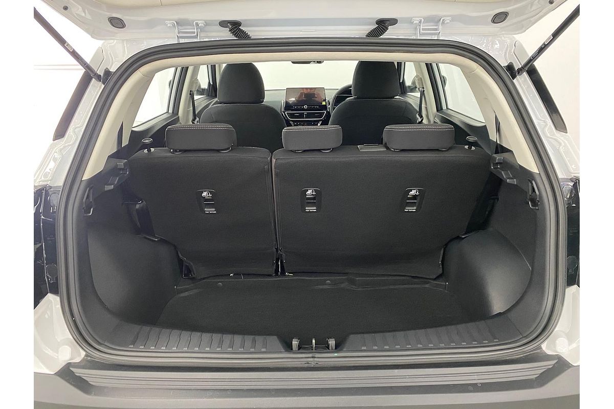 2025 Mahindra XUV3XO AX5L