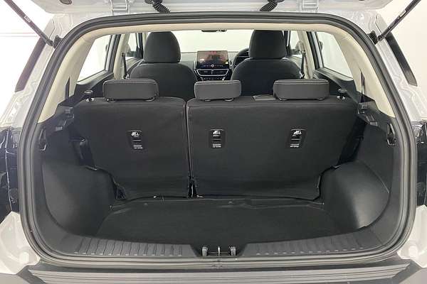 2025 Mahindra XUV3XO AX5L