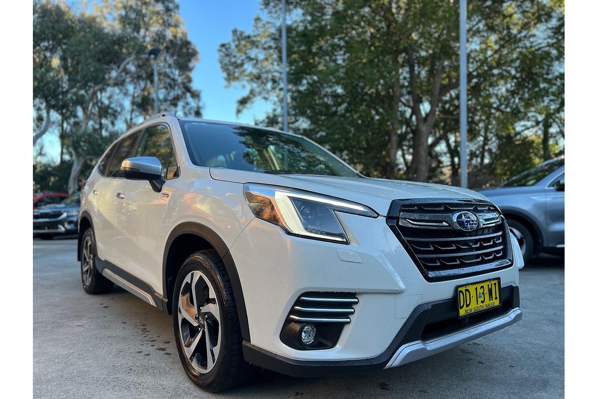 2022 Subaru Forester Hybrid S S5