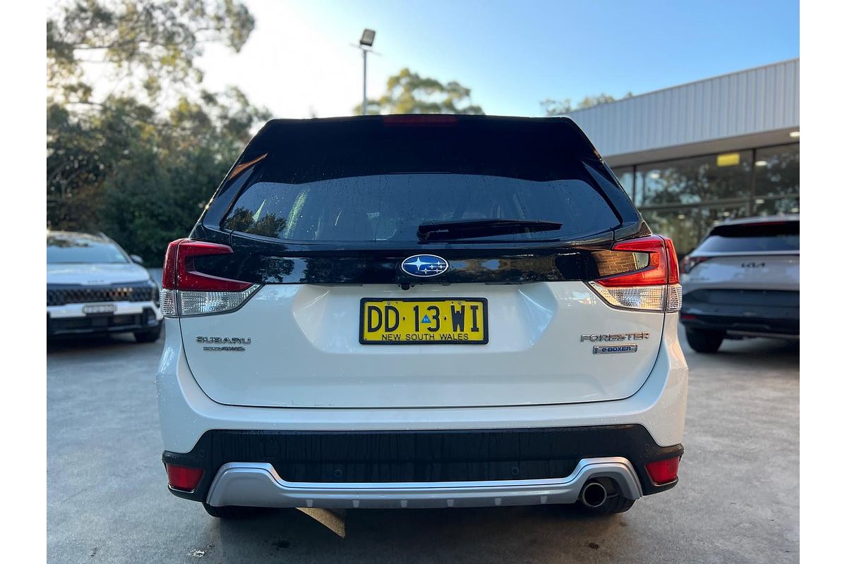 2022 Subaru Forester Hybrid S S5