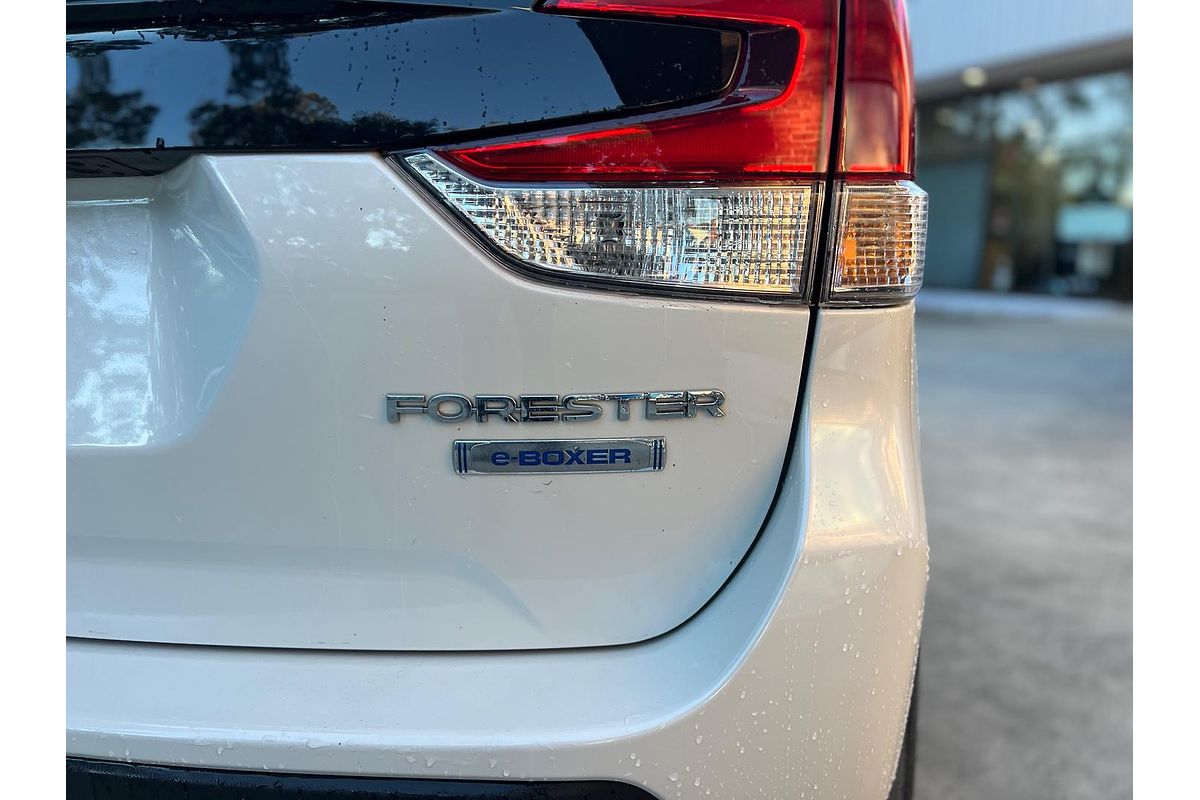 2022 Subaru Forester Hybrid S S5