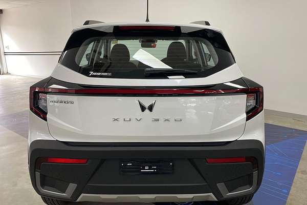 2025 Mahindra XUV3XO AX5L