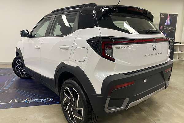 2025 Mahindra XUV3XO AX7L