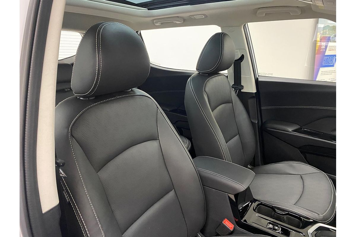 2025 Mahindra XUV3XO AX7L