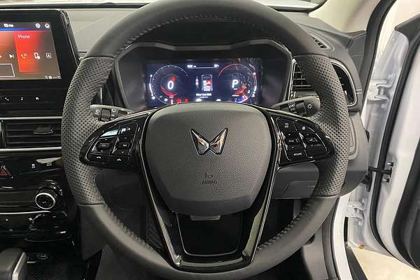 2025 Mahindra XUV3XO AX7L