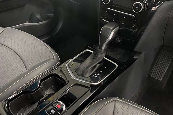 2025 Mahindra XUV3XO AX7L