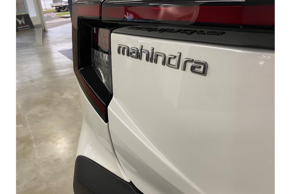 2025 Mahindra XUV3XO AX7L
