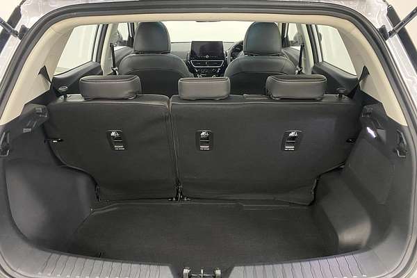 2025 Mahindra XUV3XO AX7L